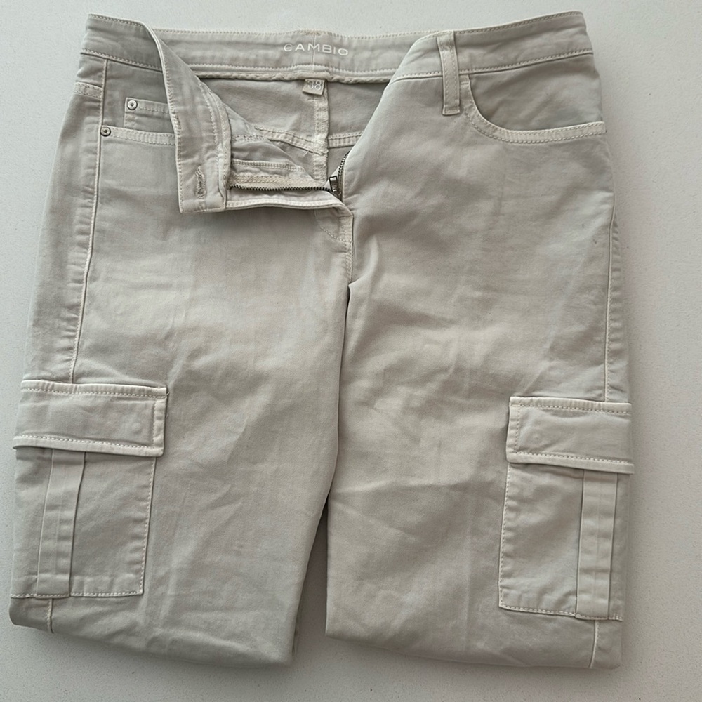 Cambio cargo Pants size 8